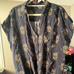 Torrid blouse size 2